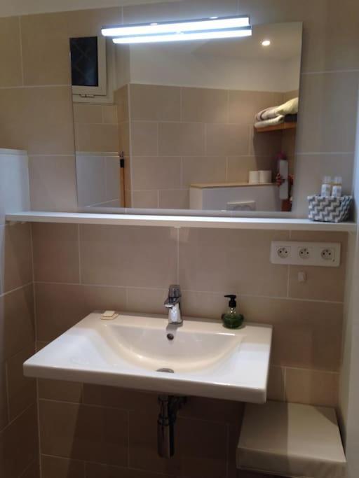 #28 1 Bdr Flat Ac Balcony Hper Central 10Mins To Beach & Old Town Ница Екстериор снимка